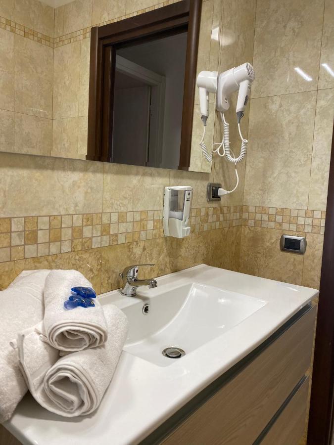 Hotel Falù Napoli centro Extérieur photo